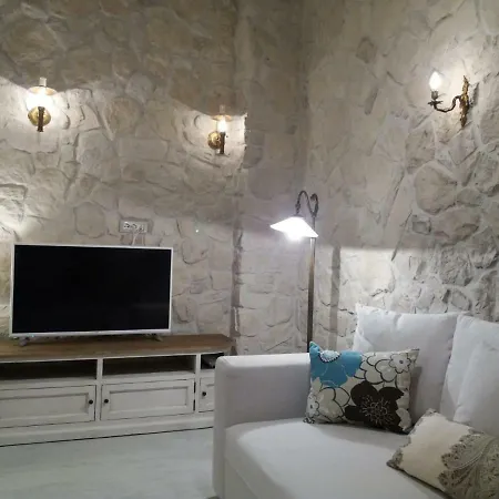 Ad Stellam Maris * Πόρετς